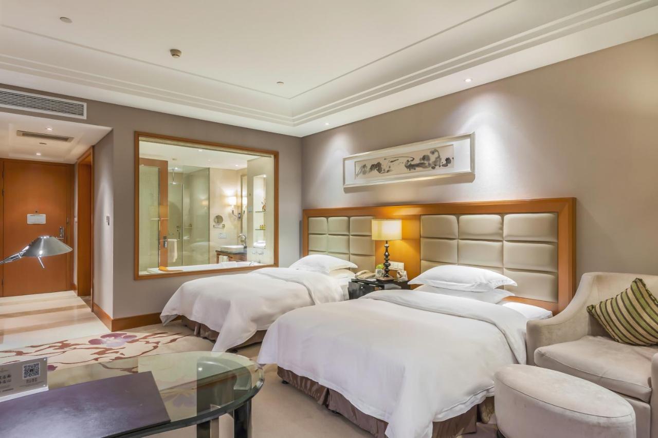 فندق Wyndham Xinyang Downtown المظهر الخارجي الصورة