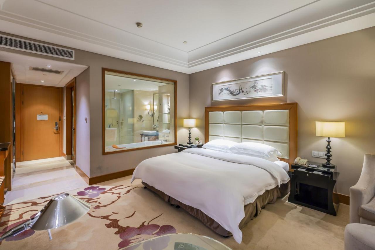 فندق Wyndham Xinyang Downtown المظهر الخارجي الصورة