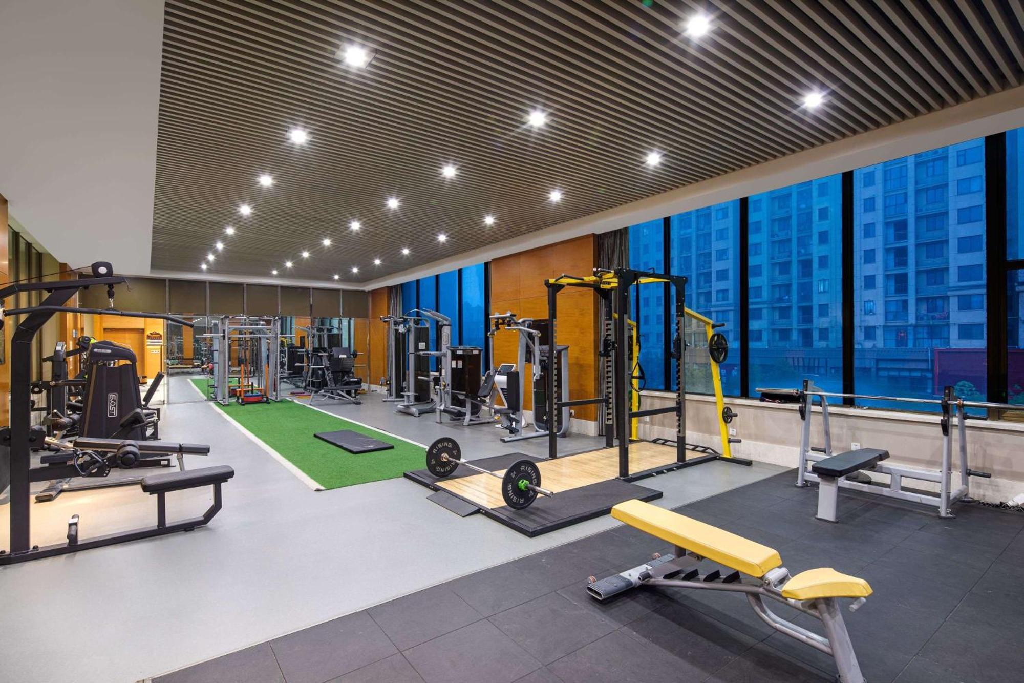 فندق Wyndham Xinyang Downtown المظهر الخارجي الصورة
