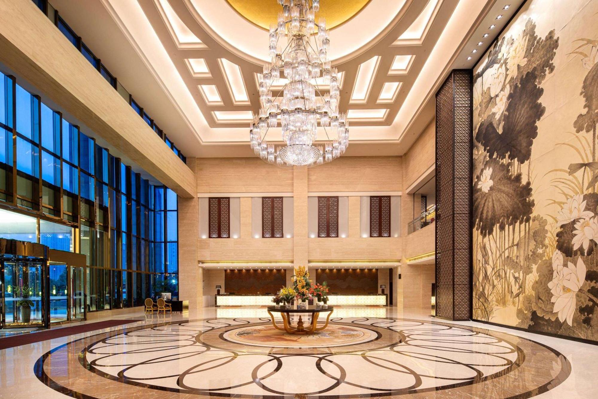 فندق Wyndham Xinyang Downtown المظهر الخارجي الصورة